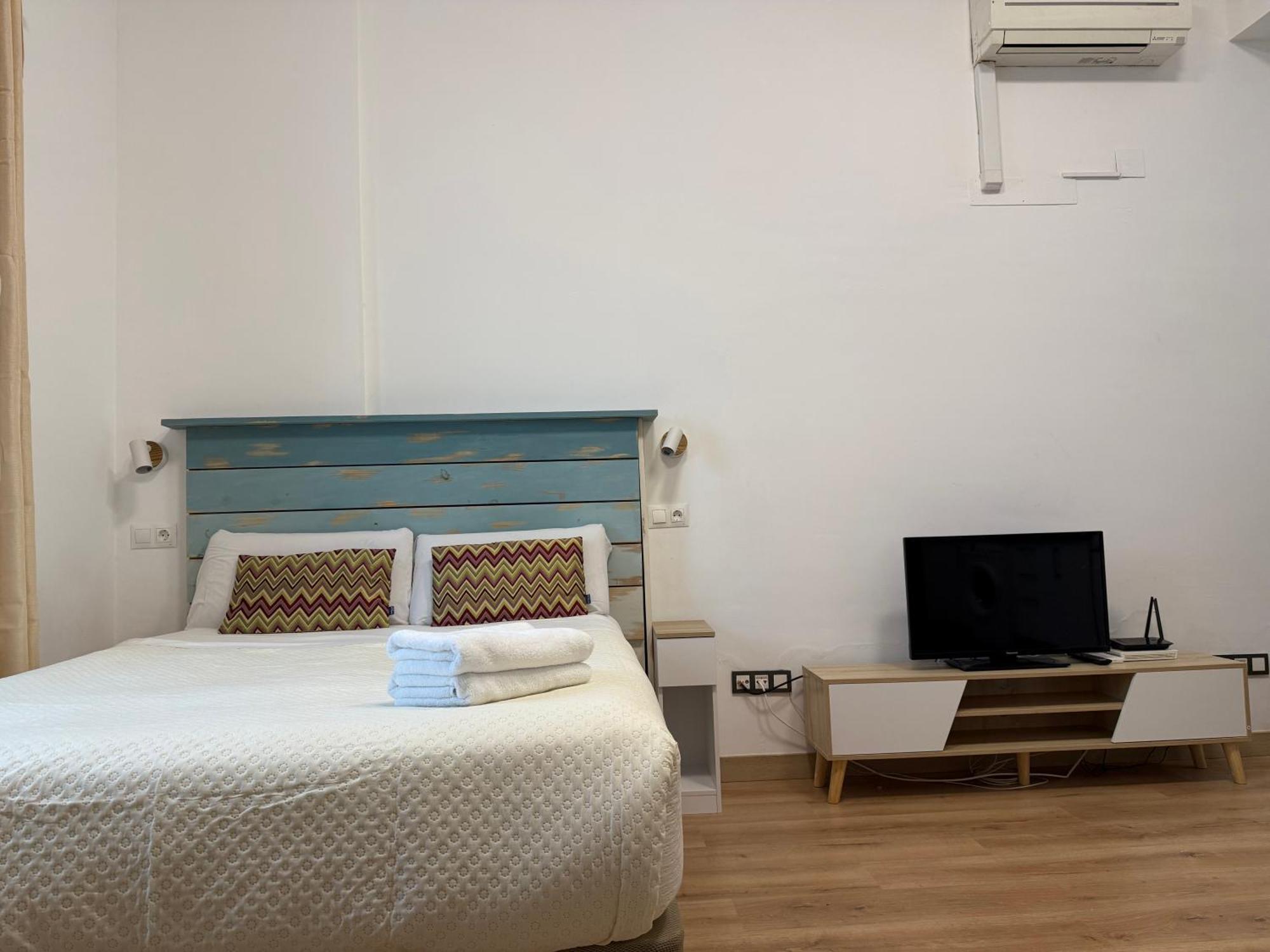 Lovely In The Heart Of Free Swimming Pool Apartment