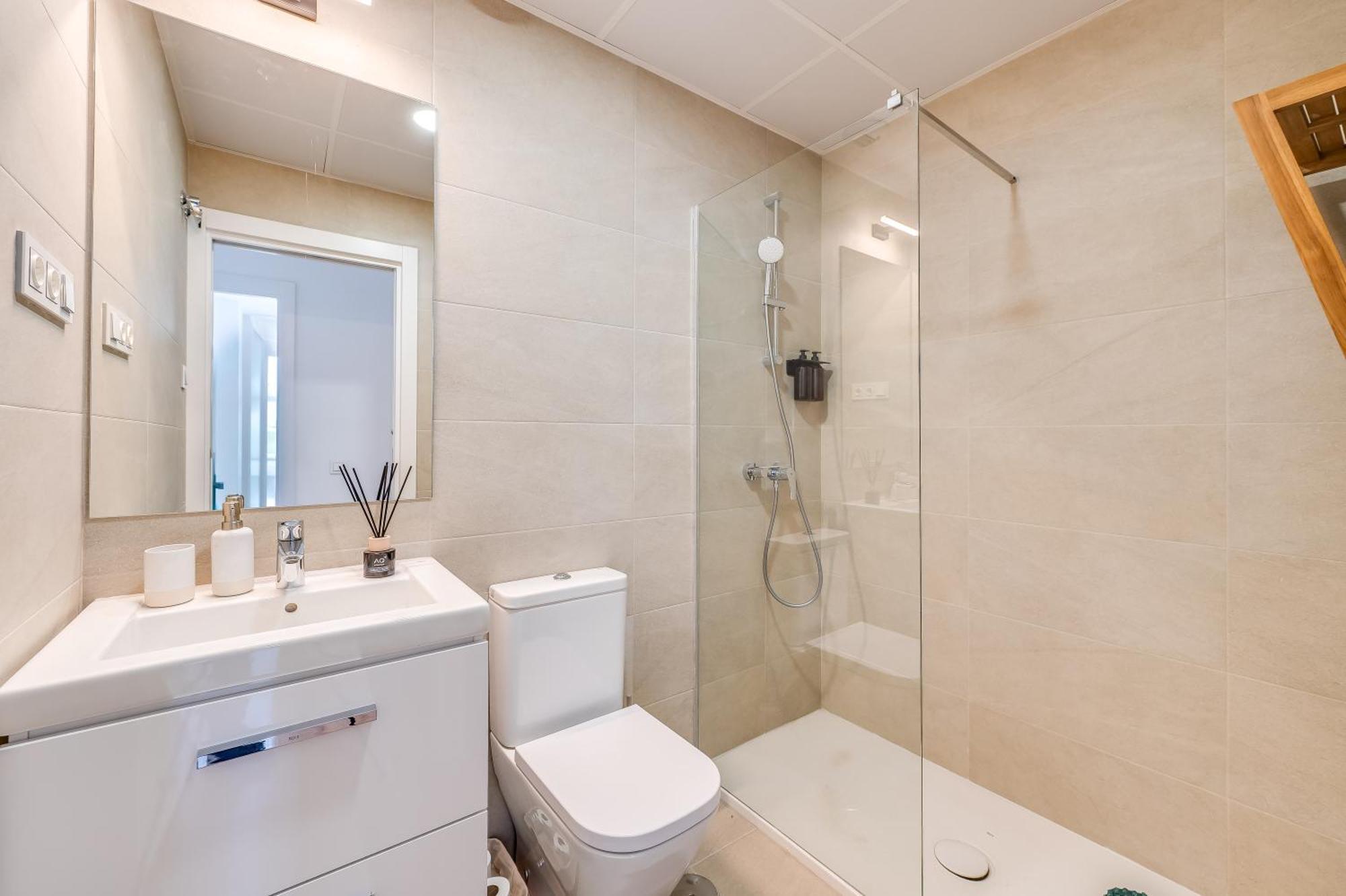 Sky Urban Tower Apartment Malaga