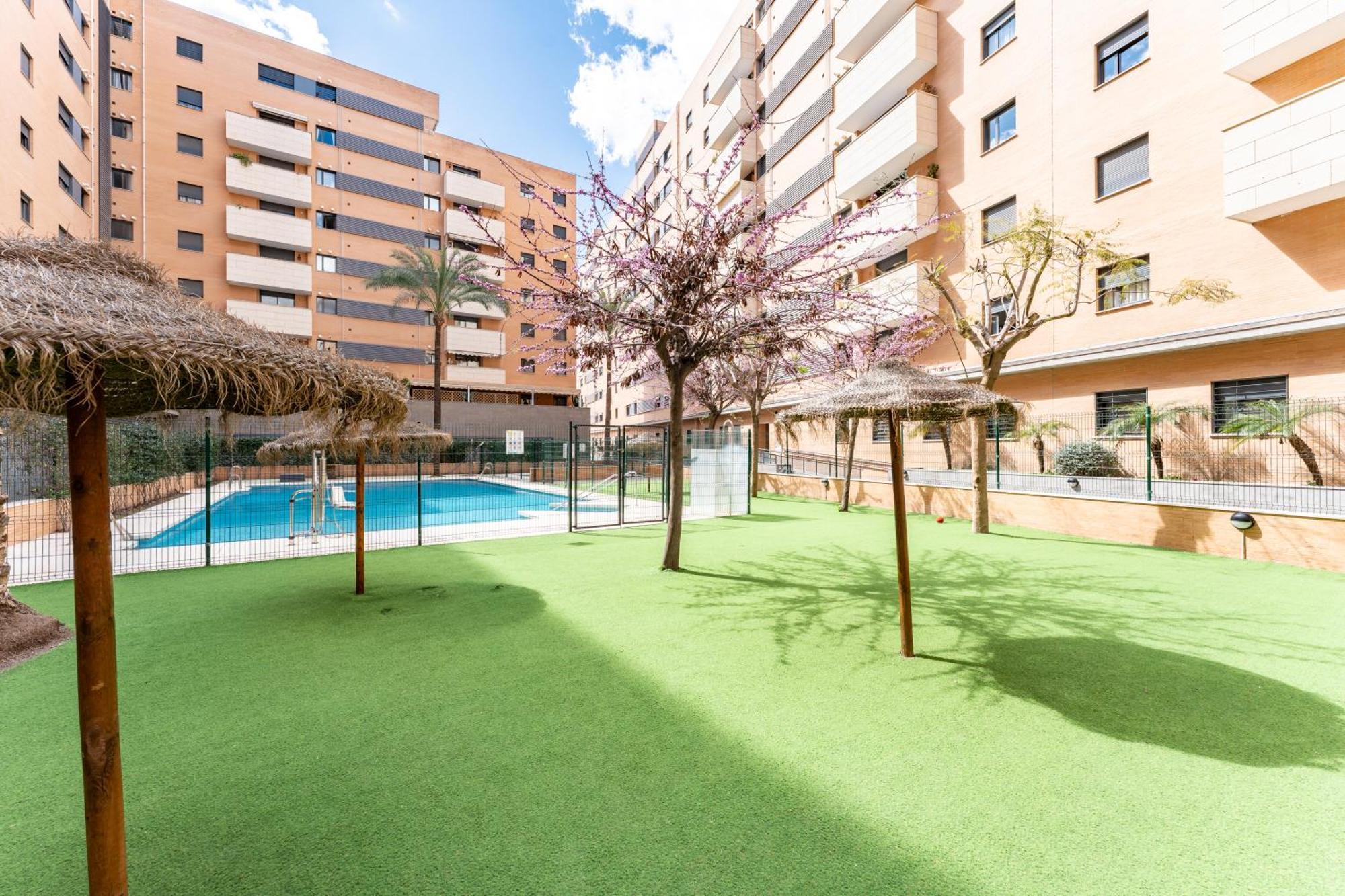 Maria Zambrano Center & Parking Apartment