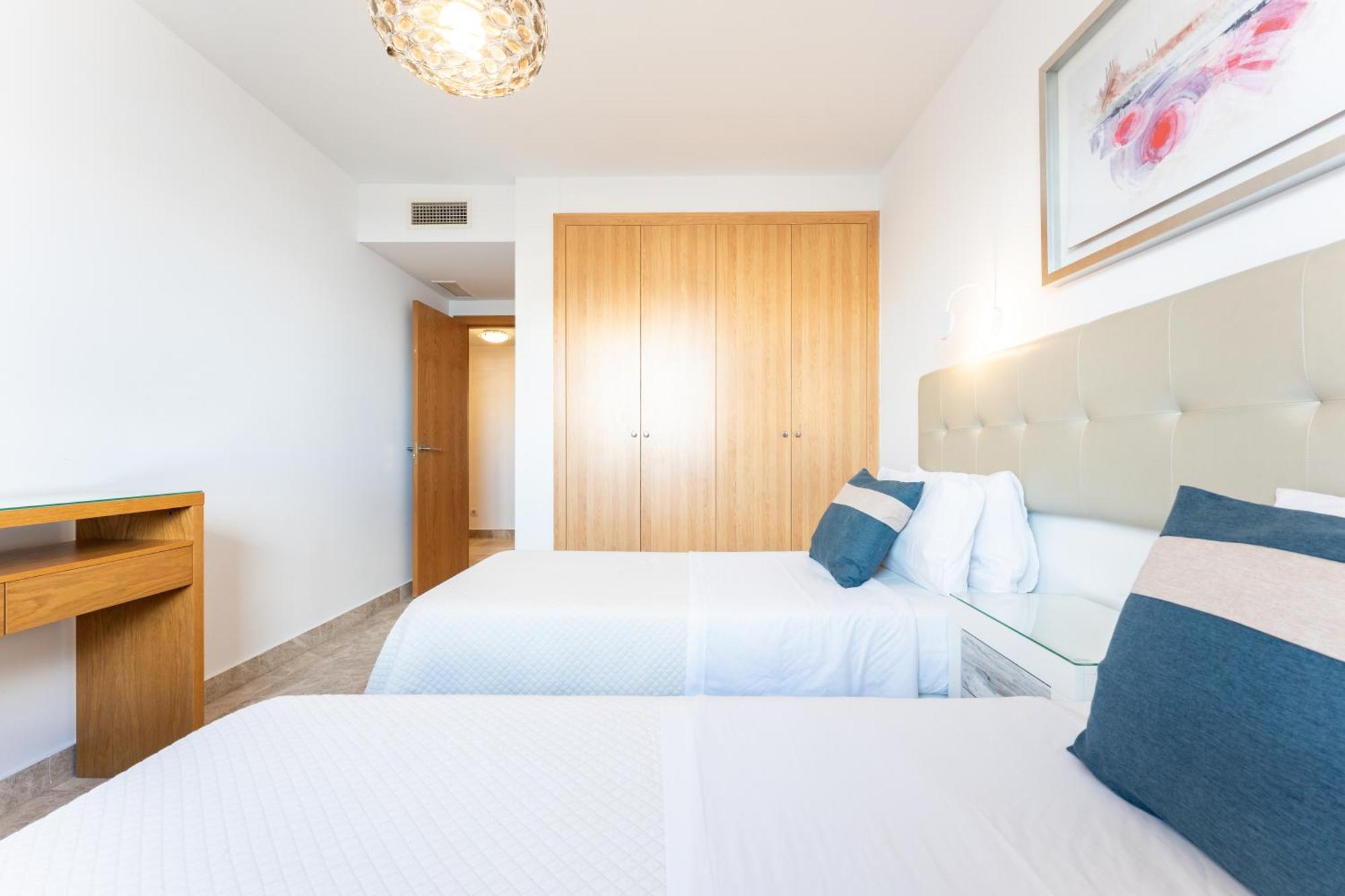 Maria Zambrano Center & Parking Apartment *