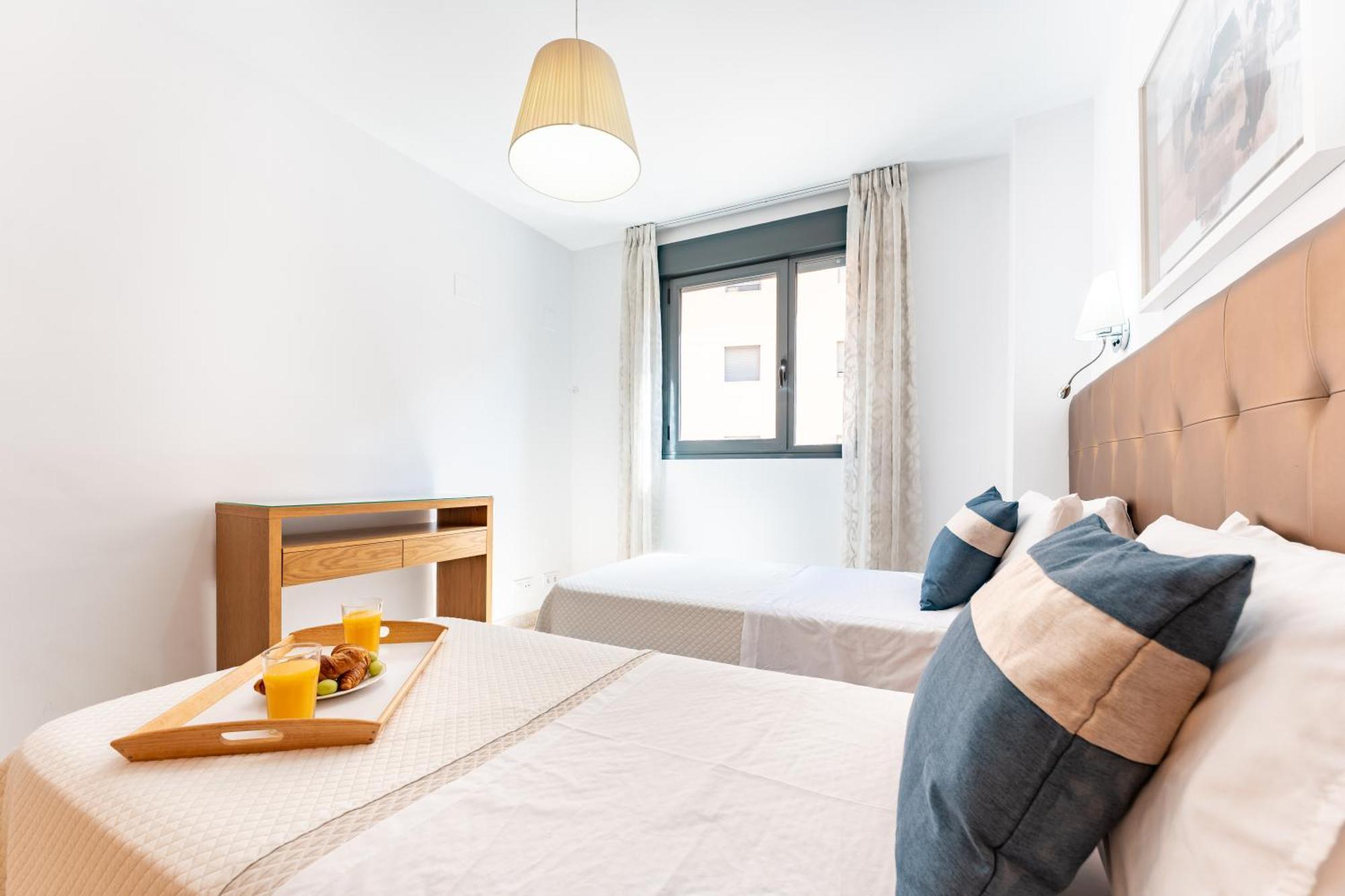 Maria Zambrano Center & Parking Apartment *