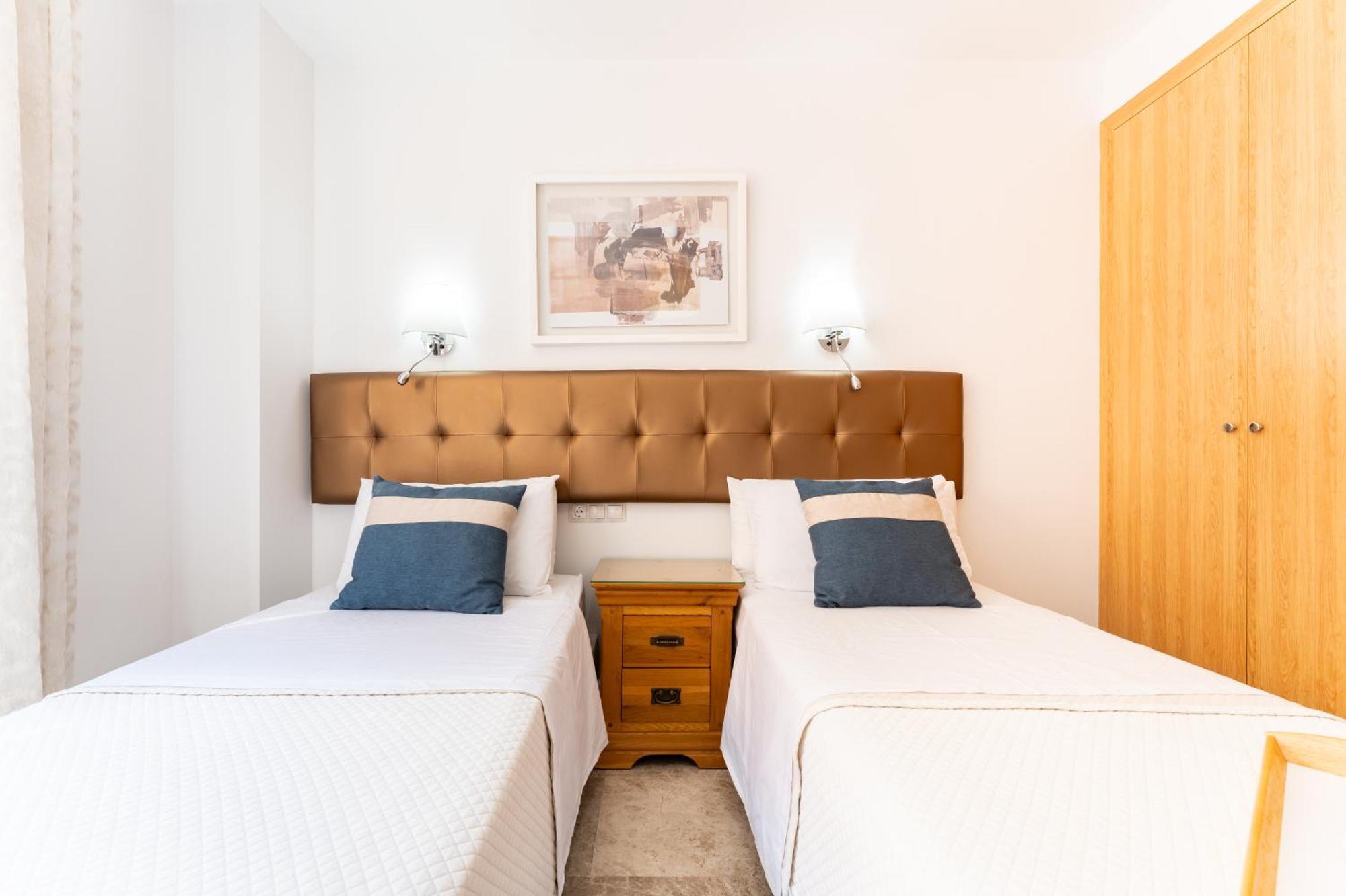 Maria Zambrano Center & Parking Apartment *