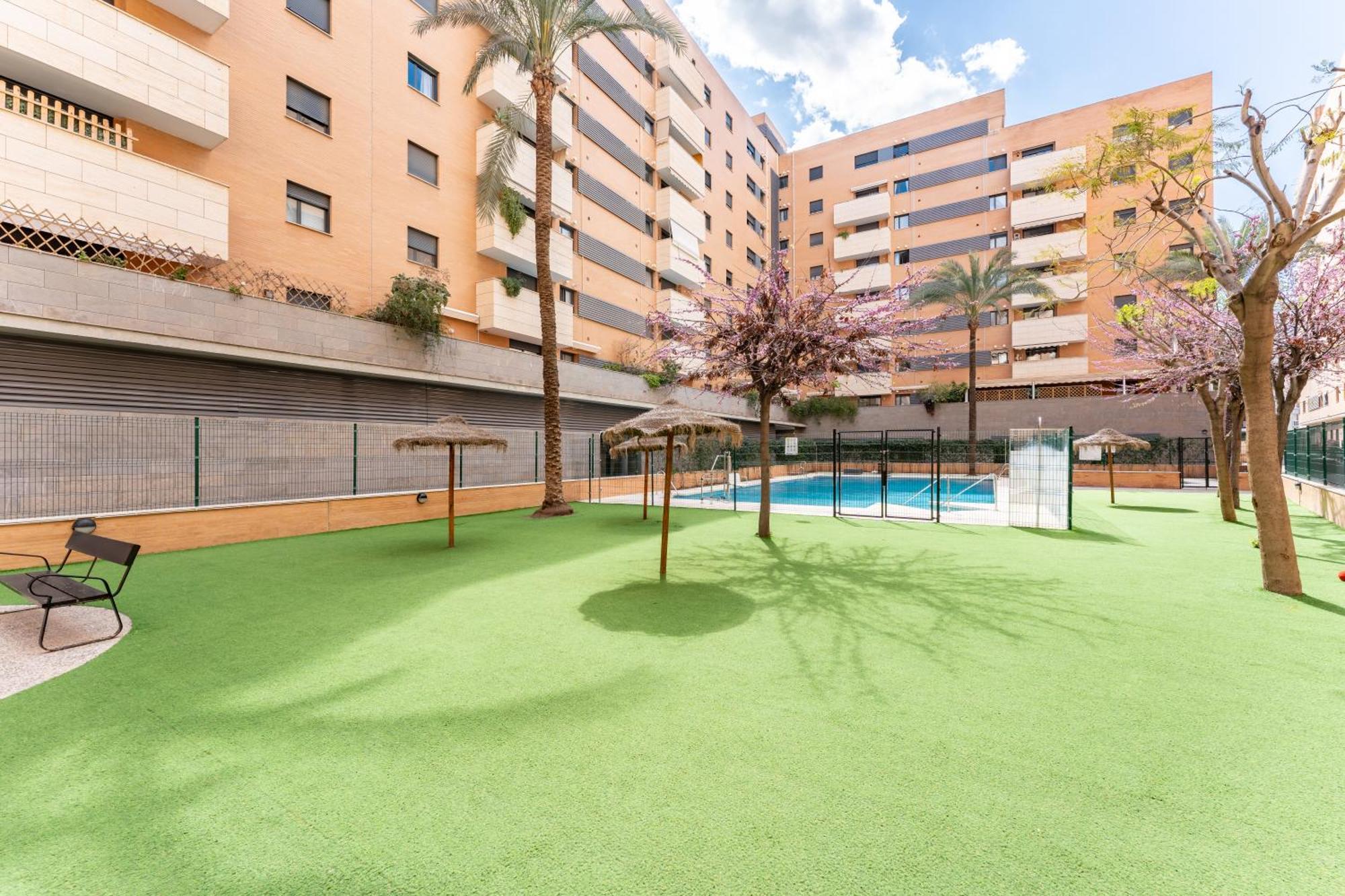 Maria Zambrano Center & Parking *