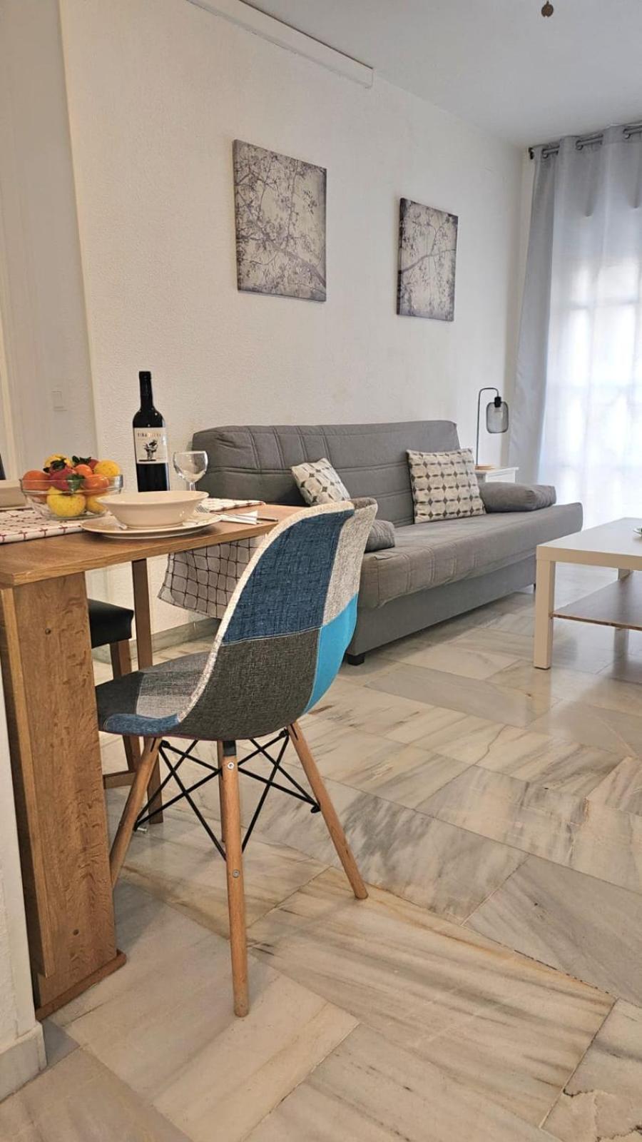 Apartment Ideal One Bedroom Center *