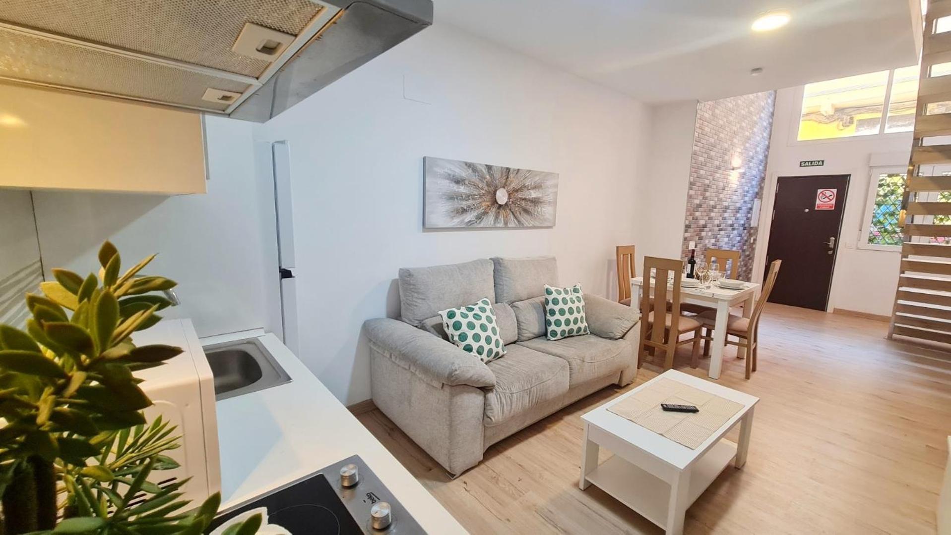 Duplex Huelin Ii & Apartamento