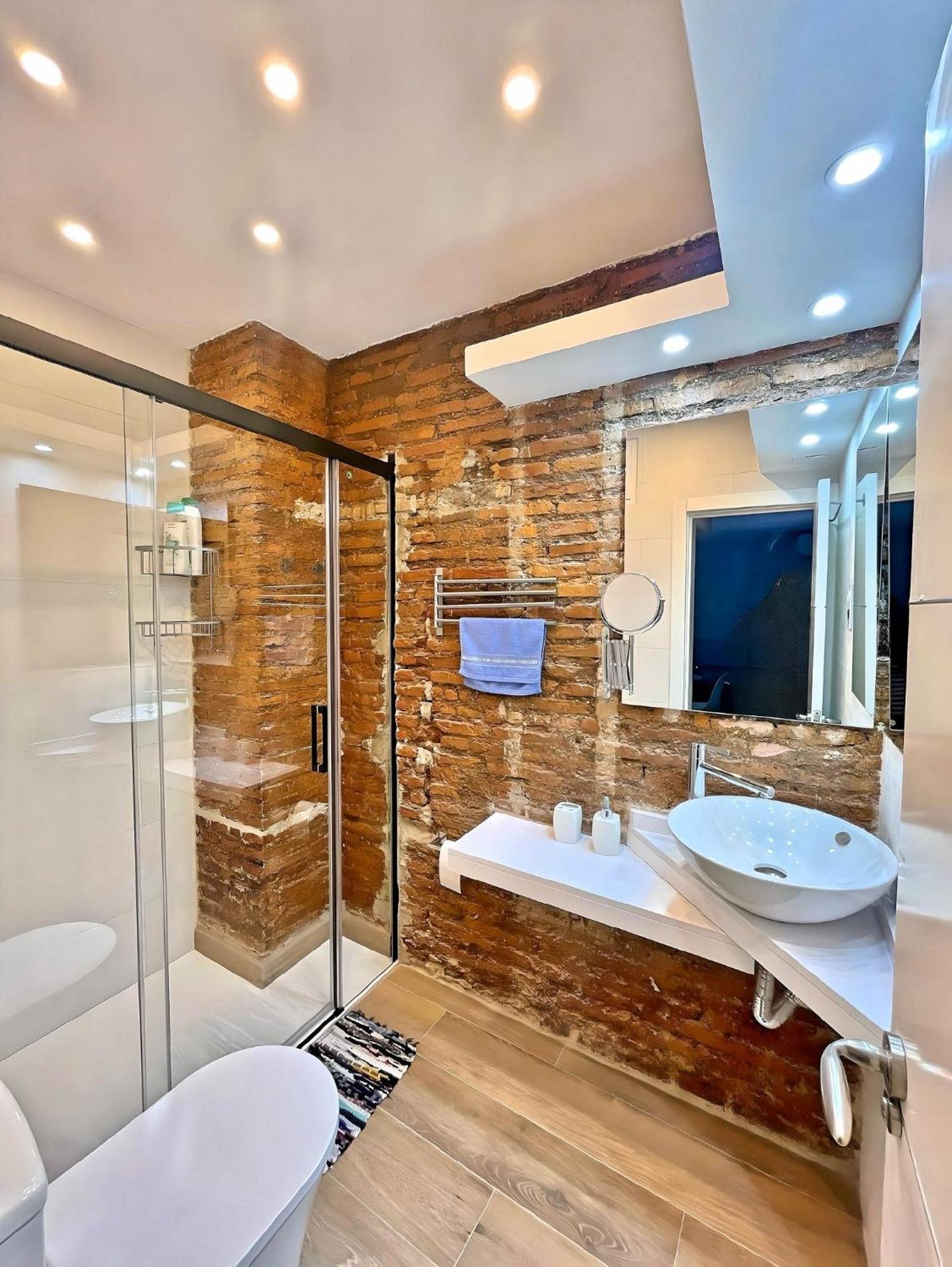 Excellent Location Centro Historico 2 Bed Flat