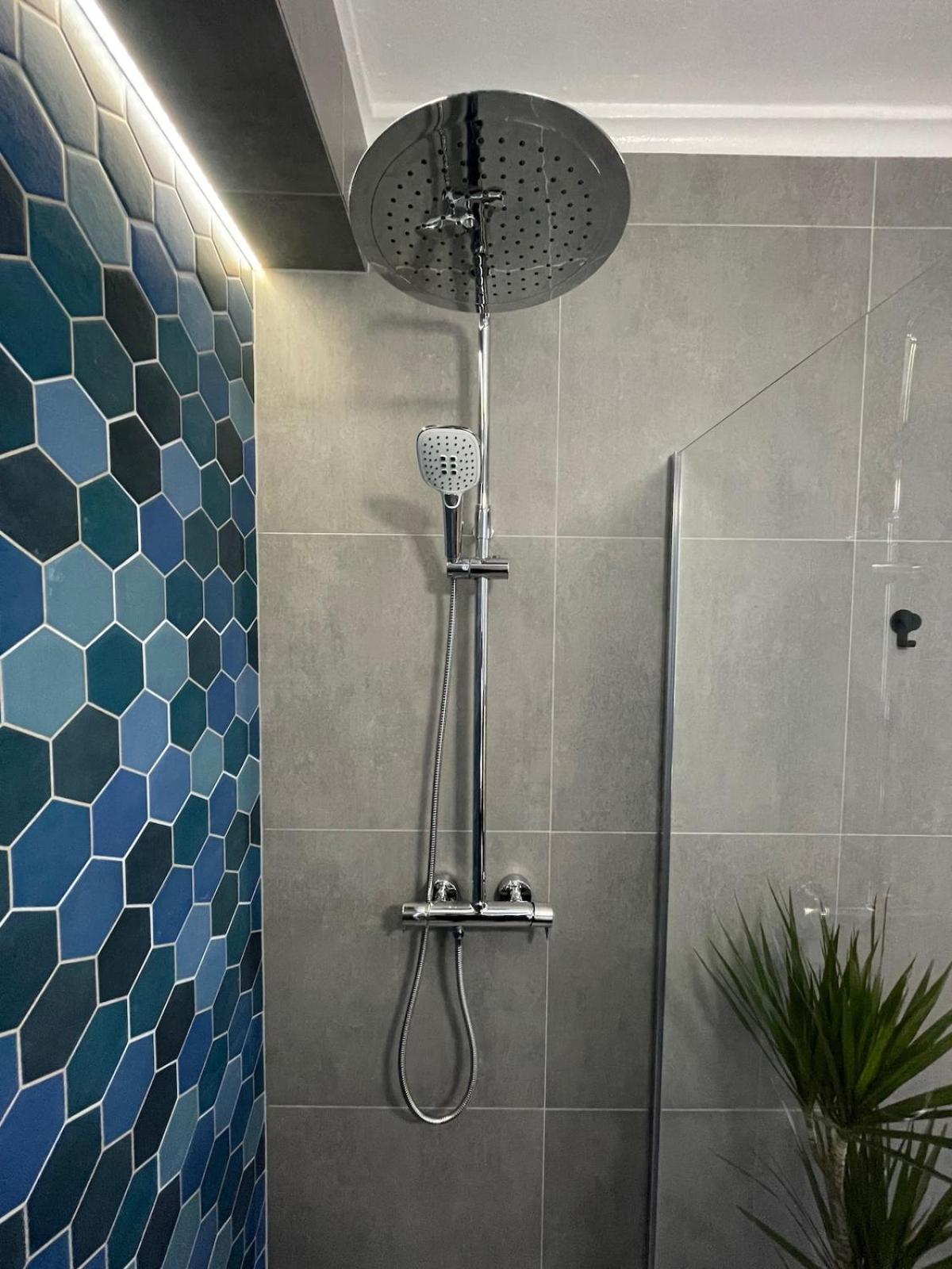 Apartment With Work/study Close To Old Town Malaga