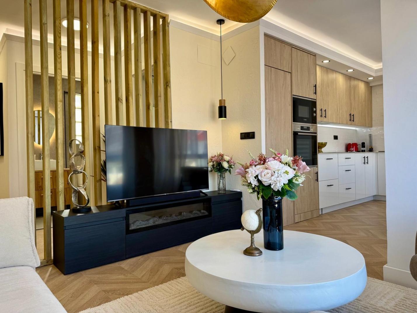 Elegance In The Heart Of Apartment Malaga