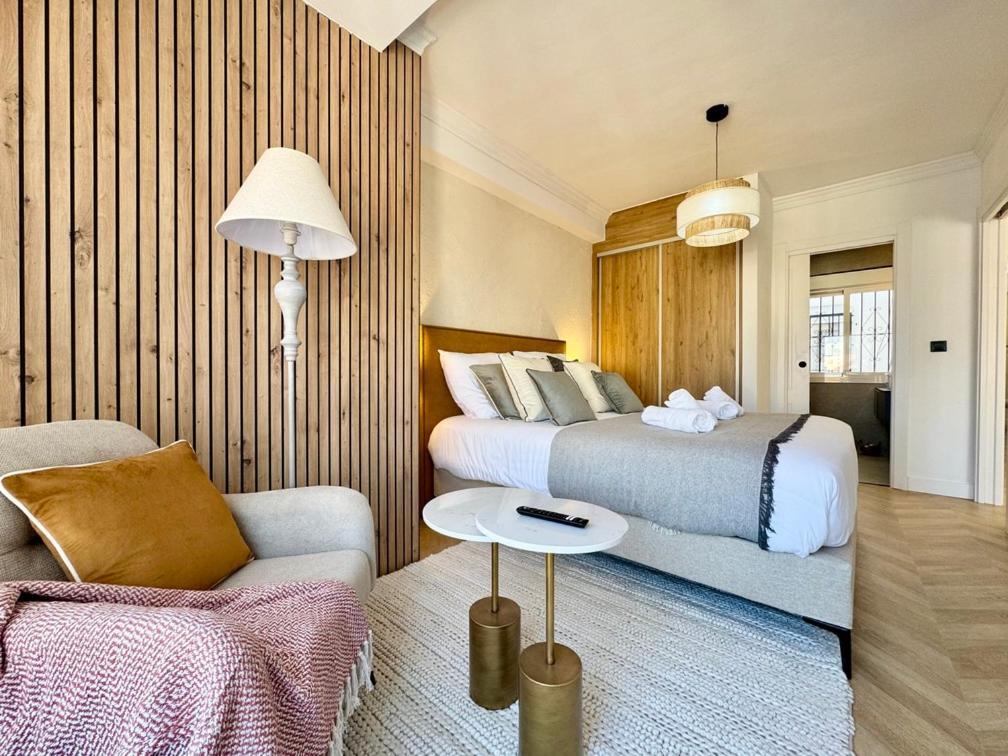 Elegance In The Heart Of Apartment