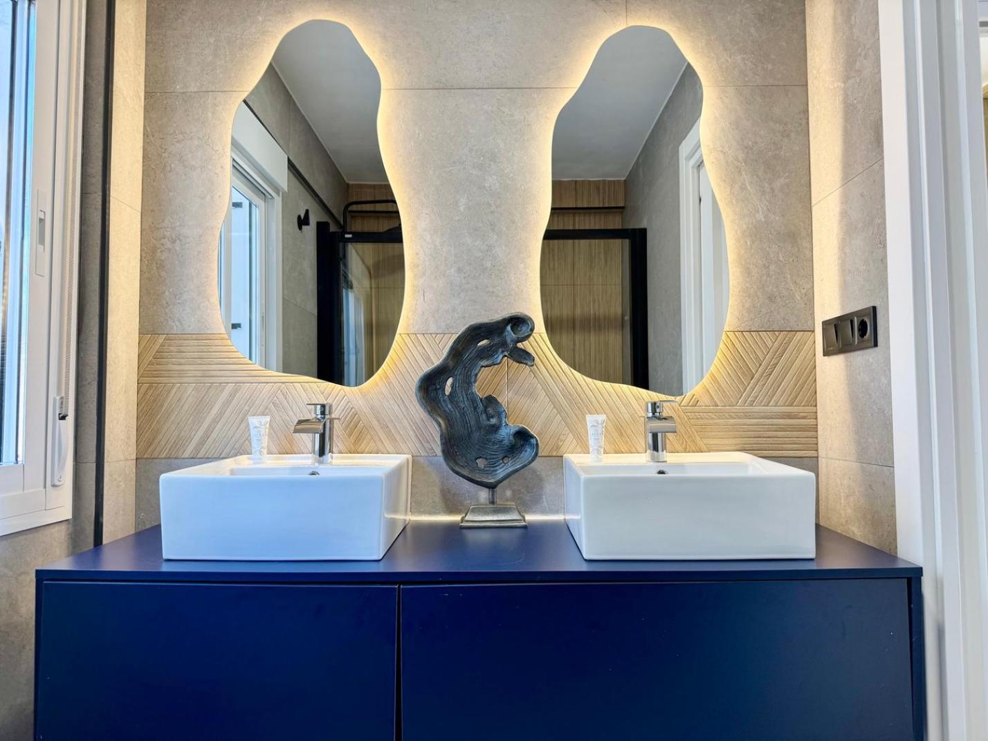 Elegance In The Heart Of Apartment Malaga