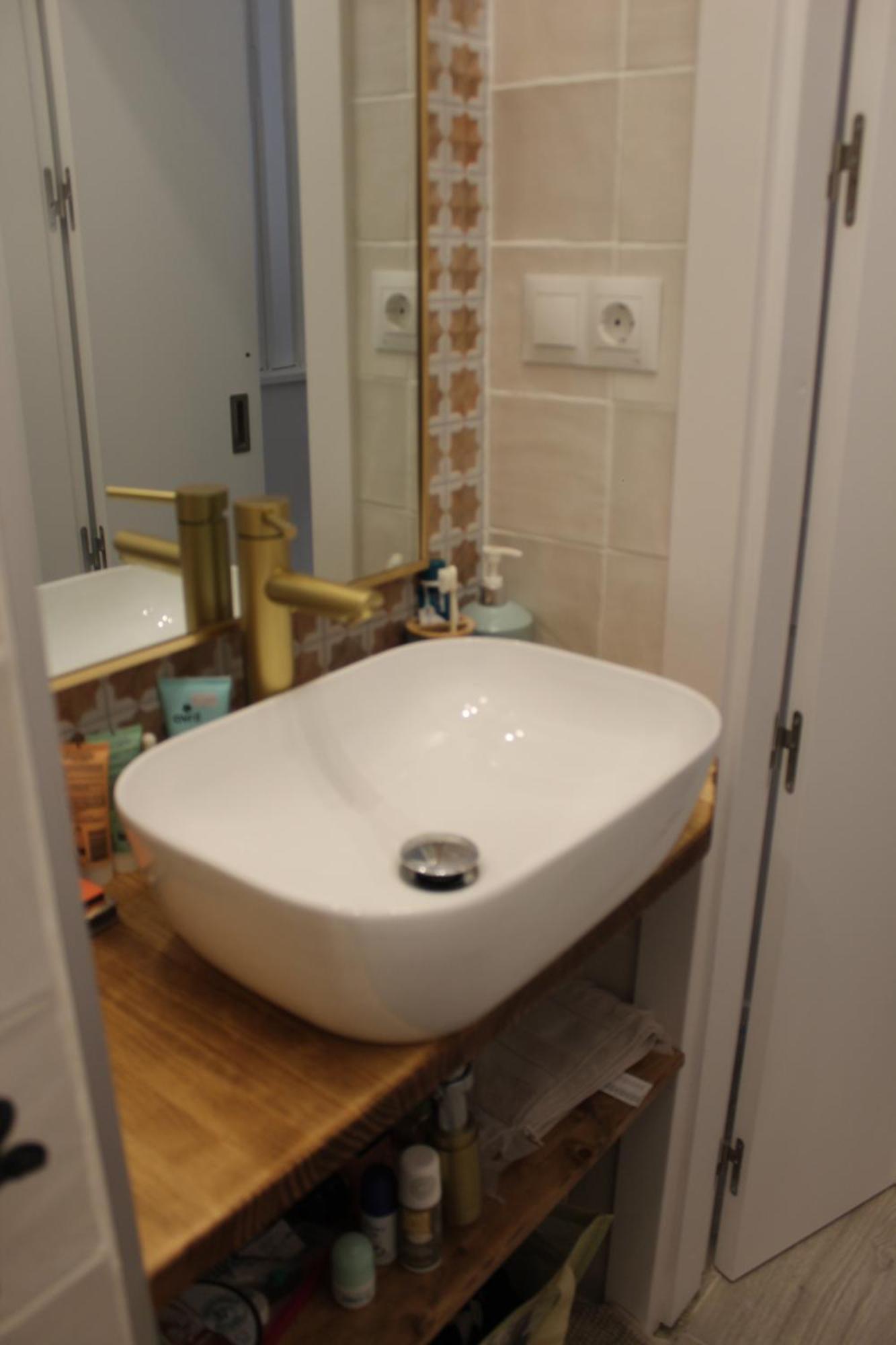 Iyourbasics Lovely Hinestrosa 23 Free Wifi&ac * Malaga