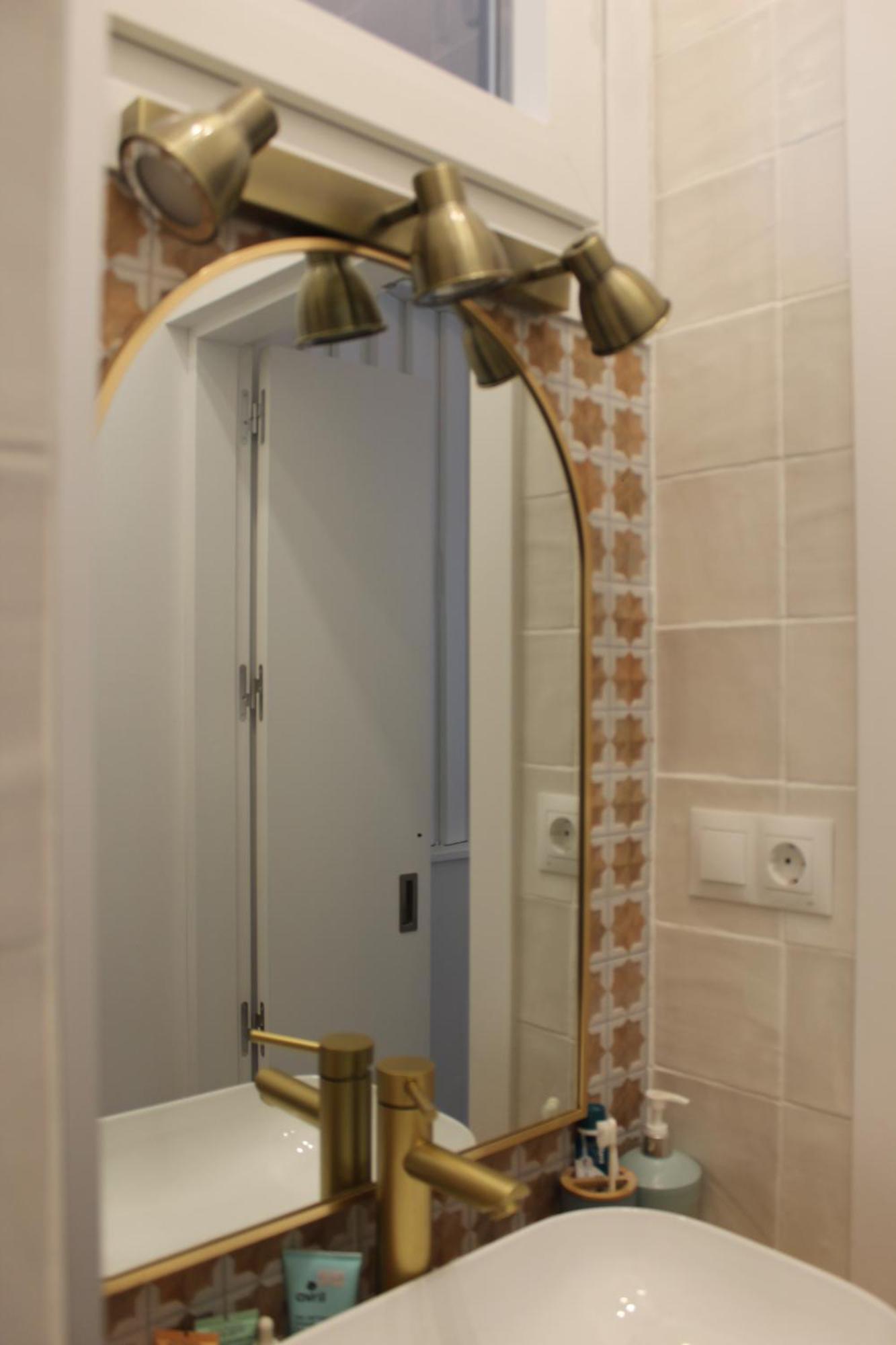Iyourbasics Lovely Hinestrosa 23 Free Wifi&ac Apartment *