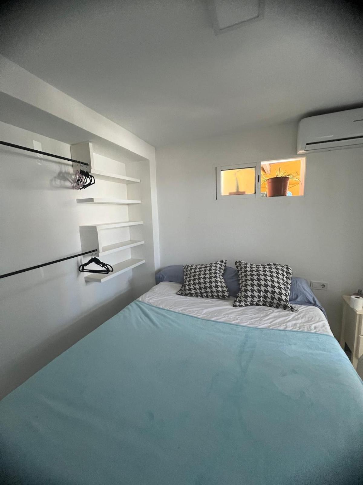 Live In Harmony With The Mountains And The Sea Apartment Malaga