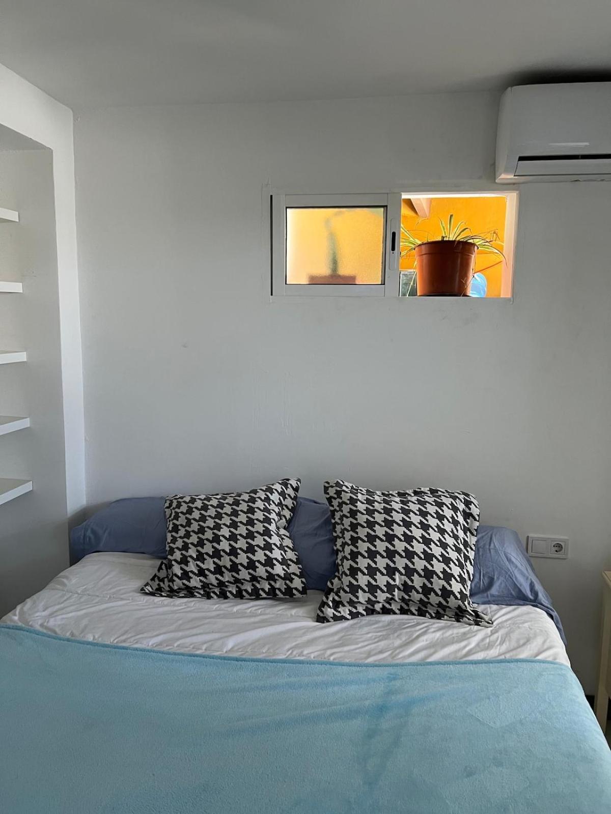 Apartment Live In Harmony With The Mountains And The Sea Malaga