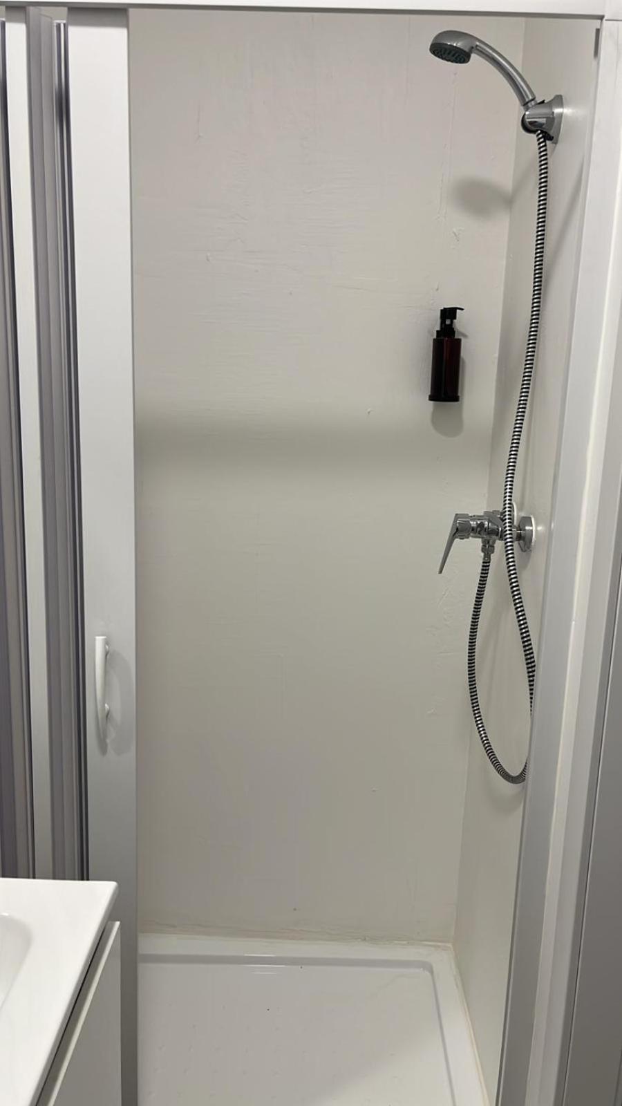 Nv Airport Guest house *