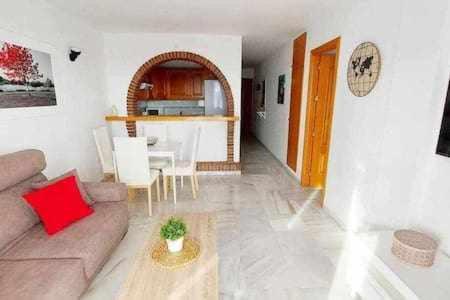 Precioso Centrico Con Piscina Salada Málaga