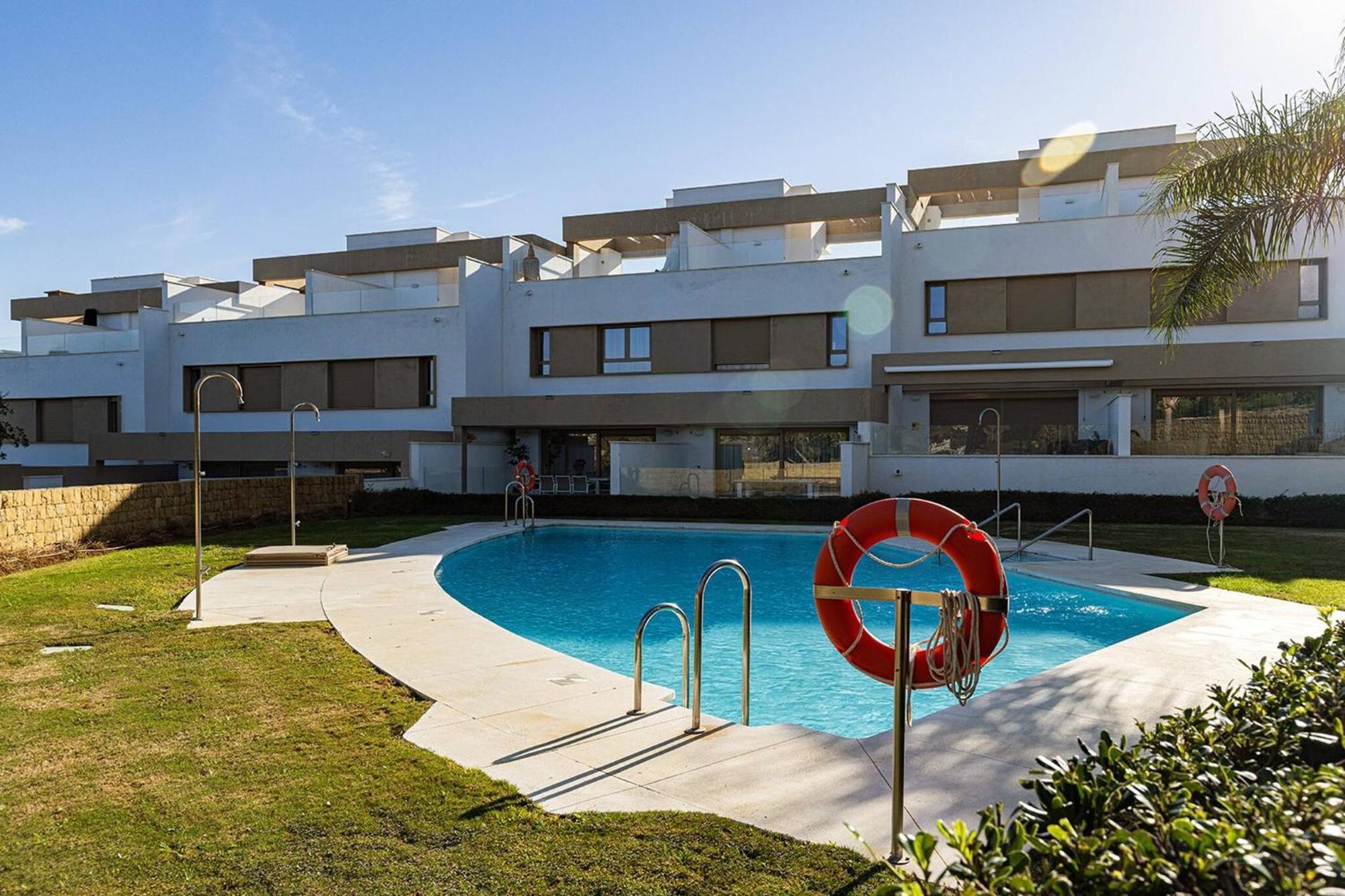 007 Modern 3 Bed Frontline Golf Townhouse In La Cala Golf With Mountain Views *