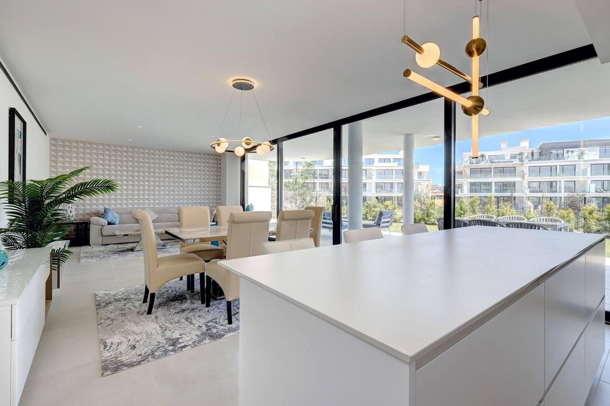 Apartment 092 - Modern, Spacious El Higueron With Private Garden & Bbq *