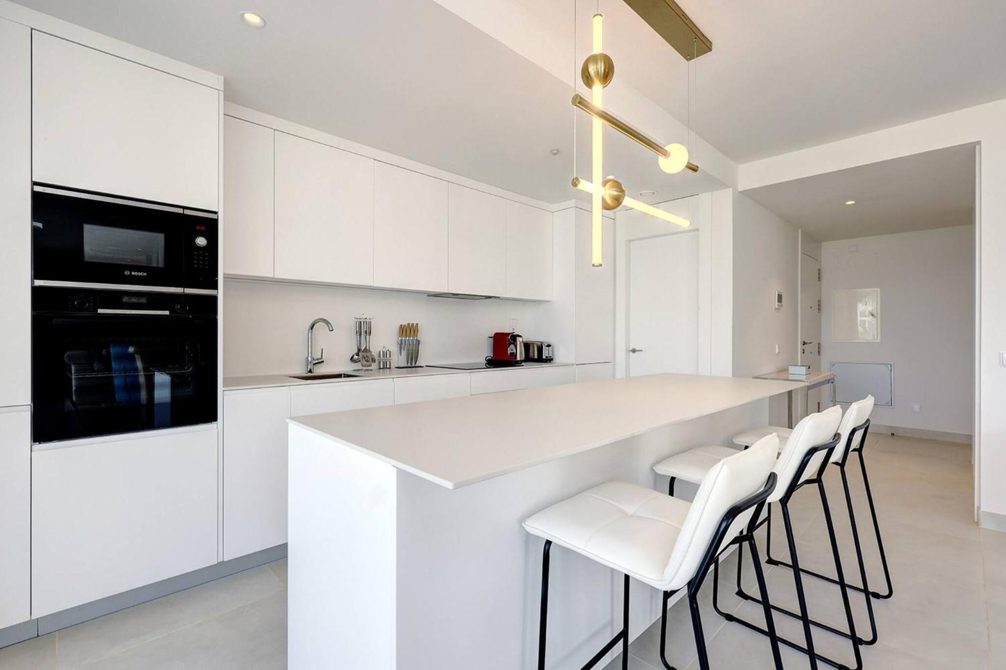 092 - Modern, Spacious El Higueron With Private Garden & Bbq Malaga