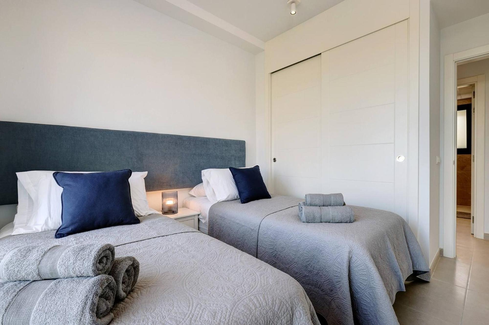 085 Modern In Trendy La Cala Golf Apartment