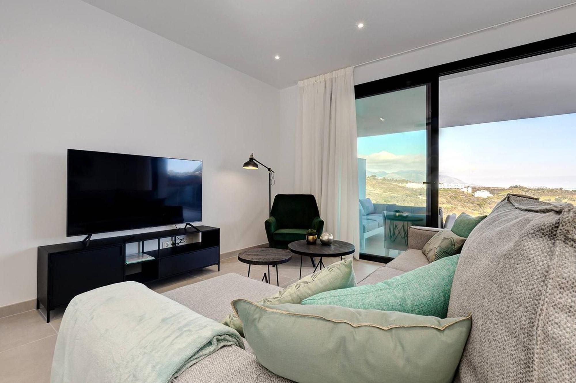 085 Modern In Trendy La Cala Golf Apartment