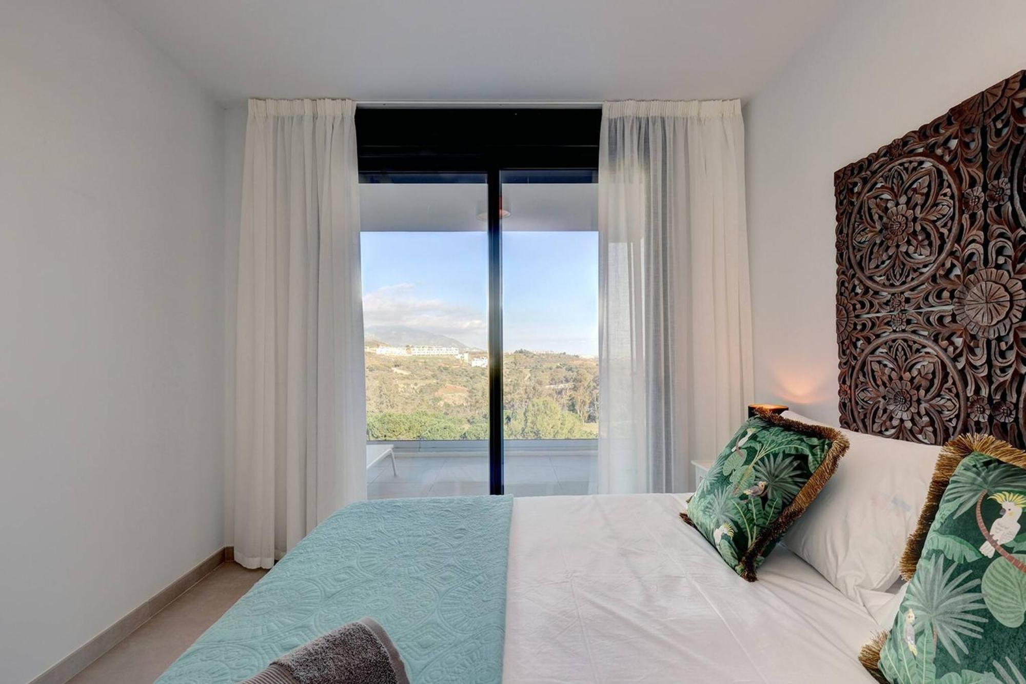 085 Modern In Trendy La Cala Golf *