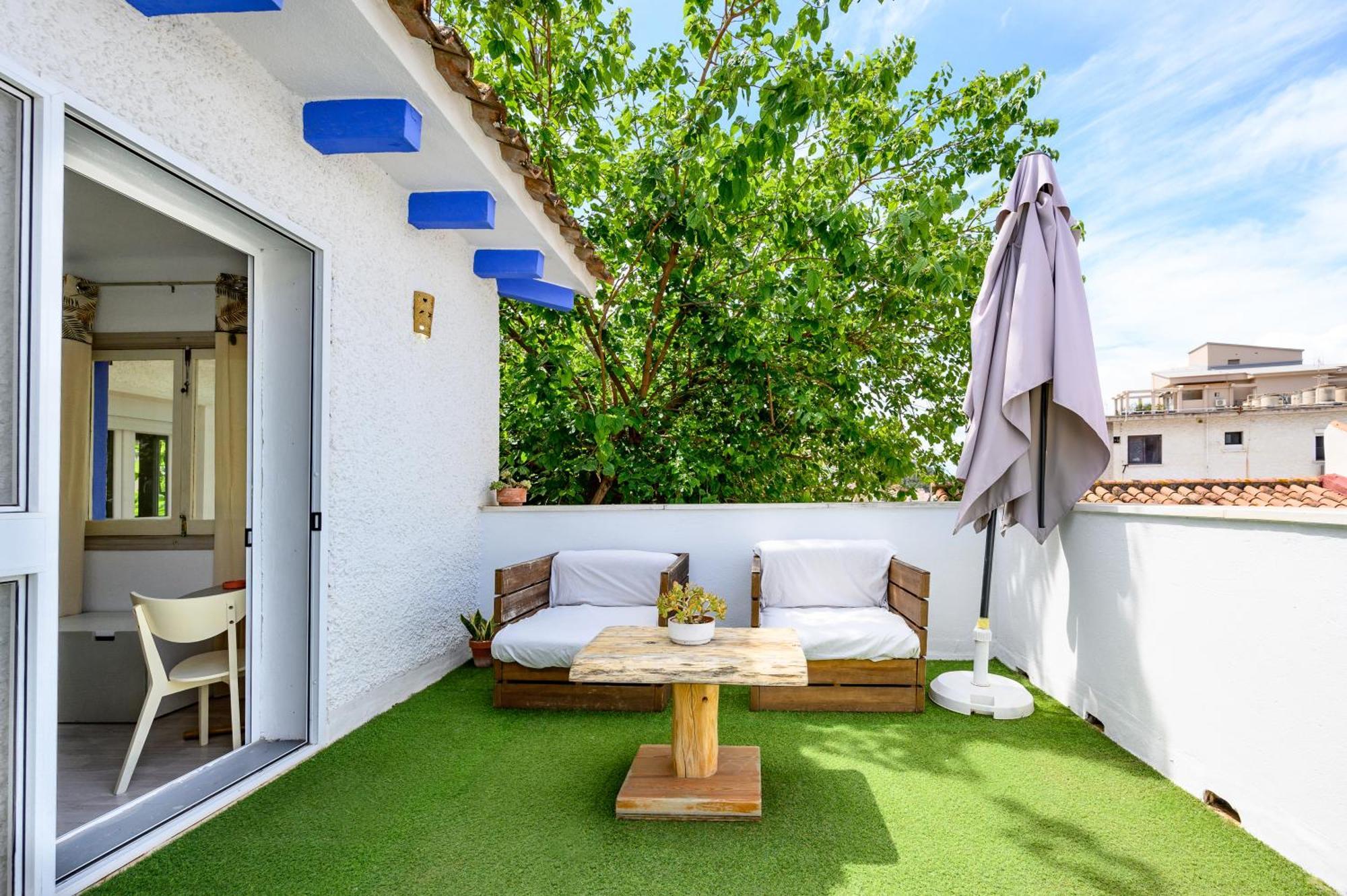Homestay Blue Castle