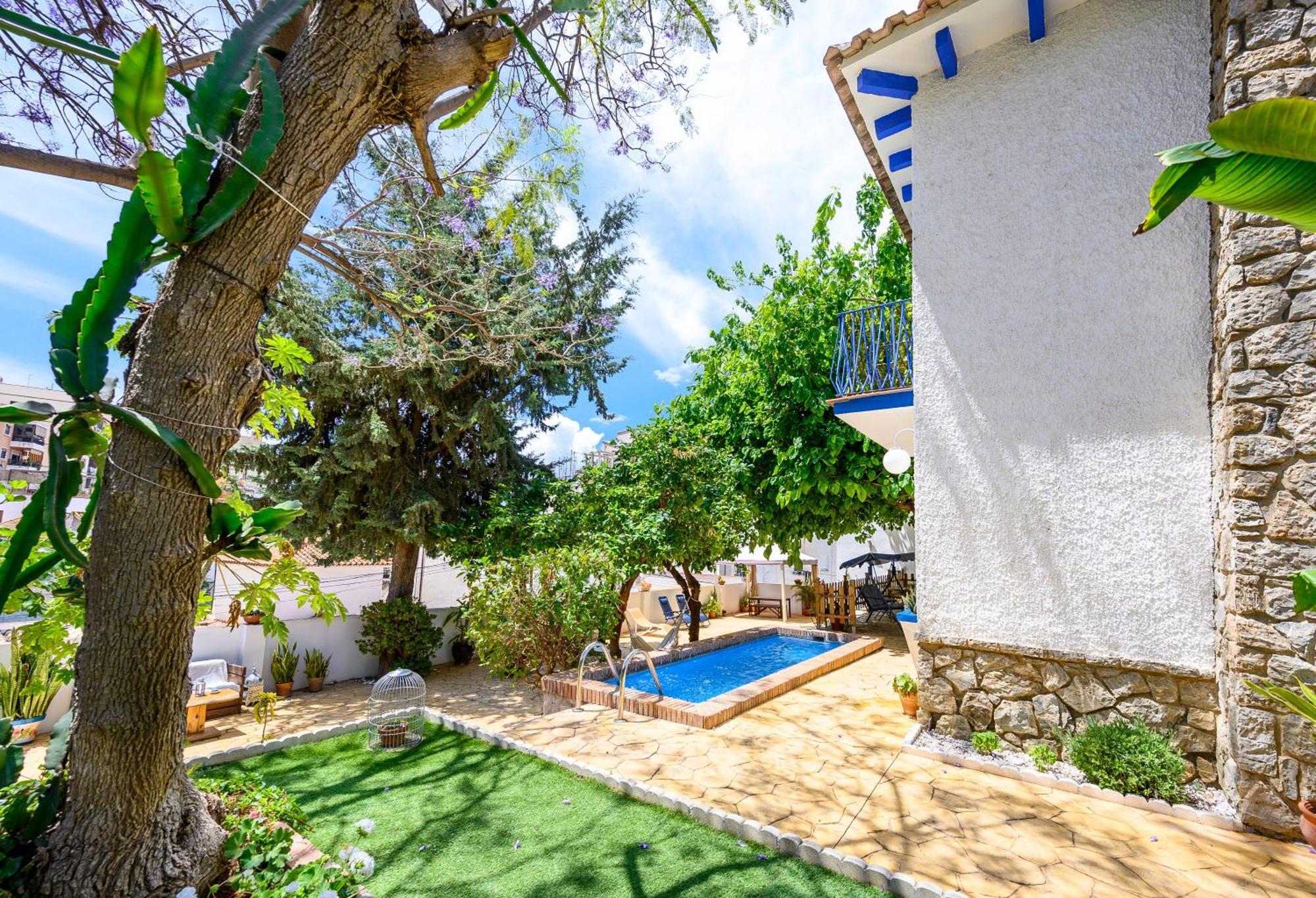 Blue Castle Homestay
