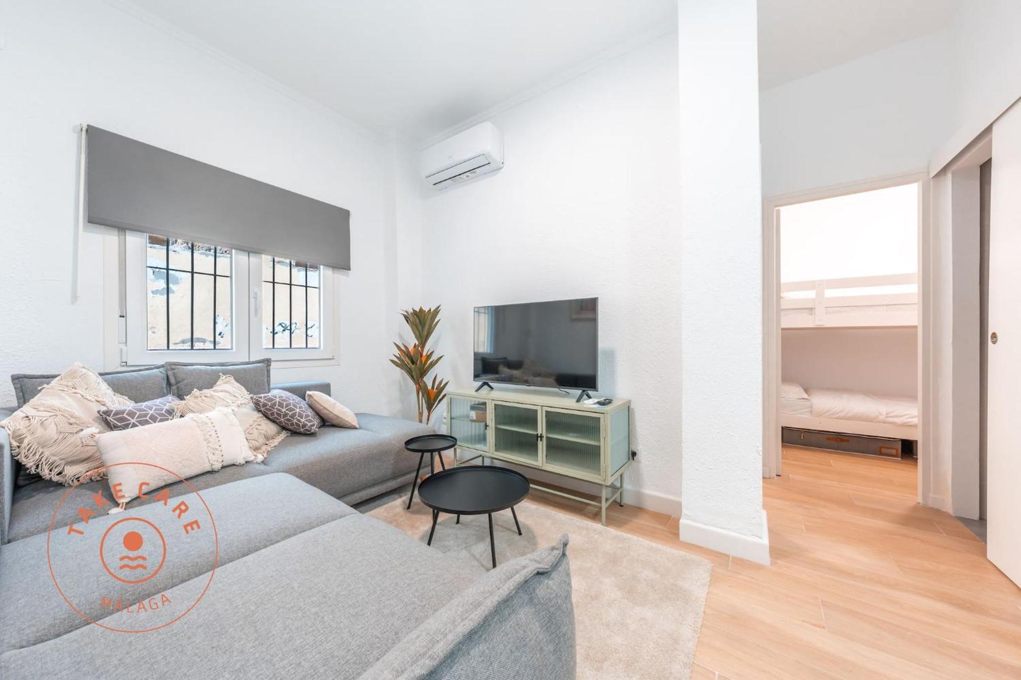 Appartement Cosy With Patio In - Tcm *