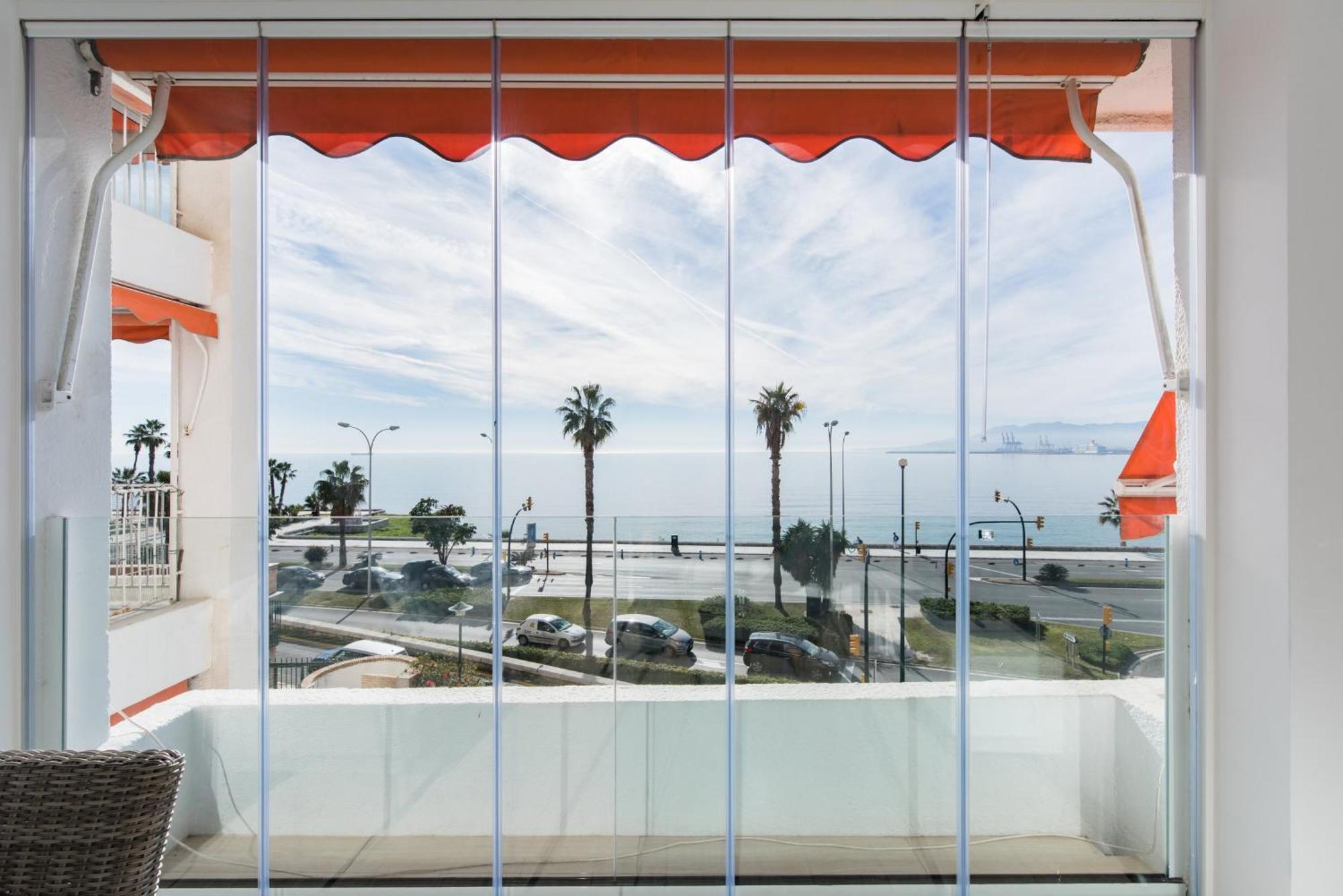 Apartamento Sorolla 105, Luxury, Beach, Free Parking, Services, Quite Neighborhood, So Málaga