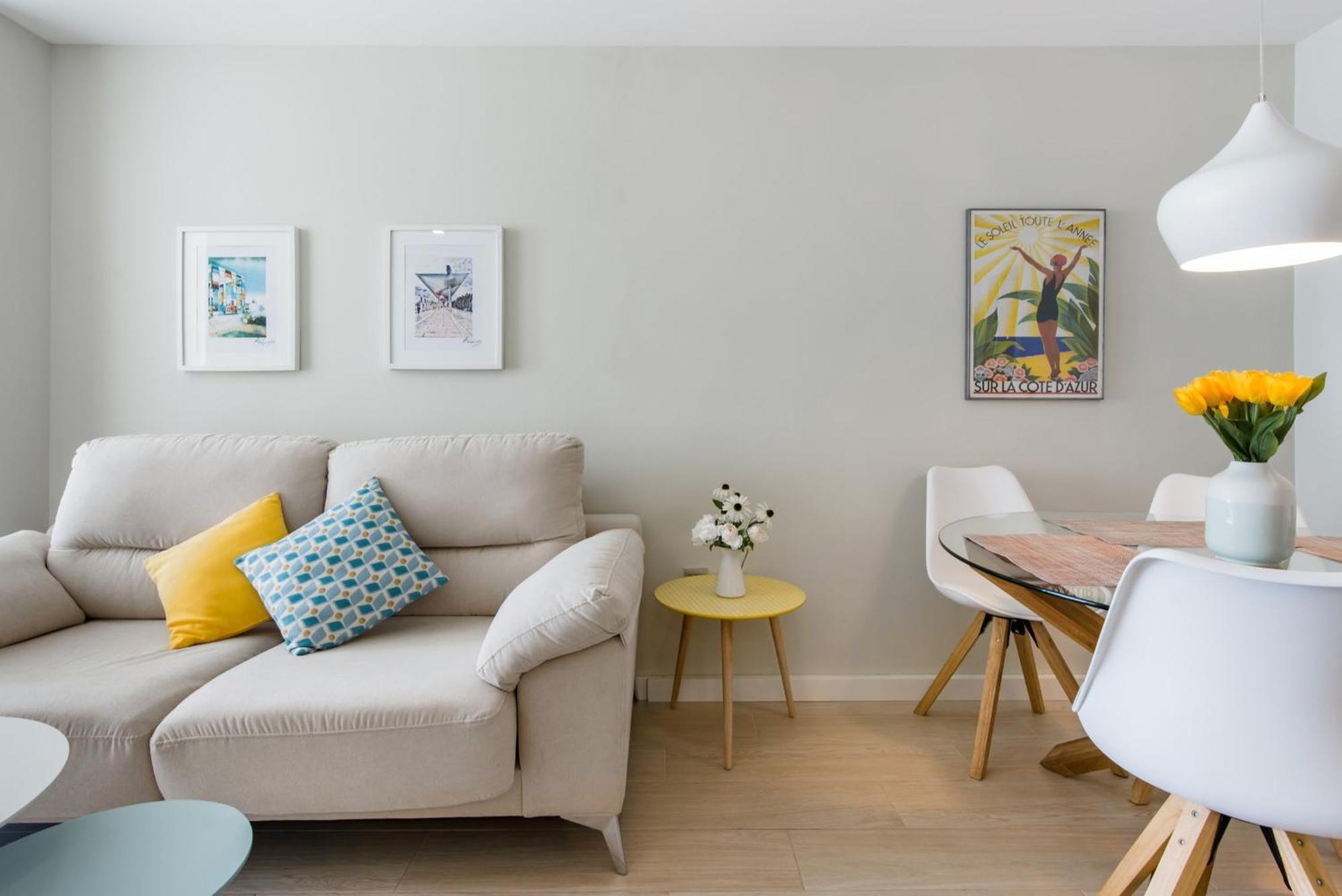 Sorolla 105, Luxury, Beach, Free Parking, Services, Quite Neighborhood, So Apartamento *