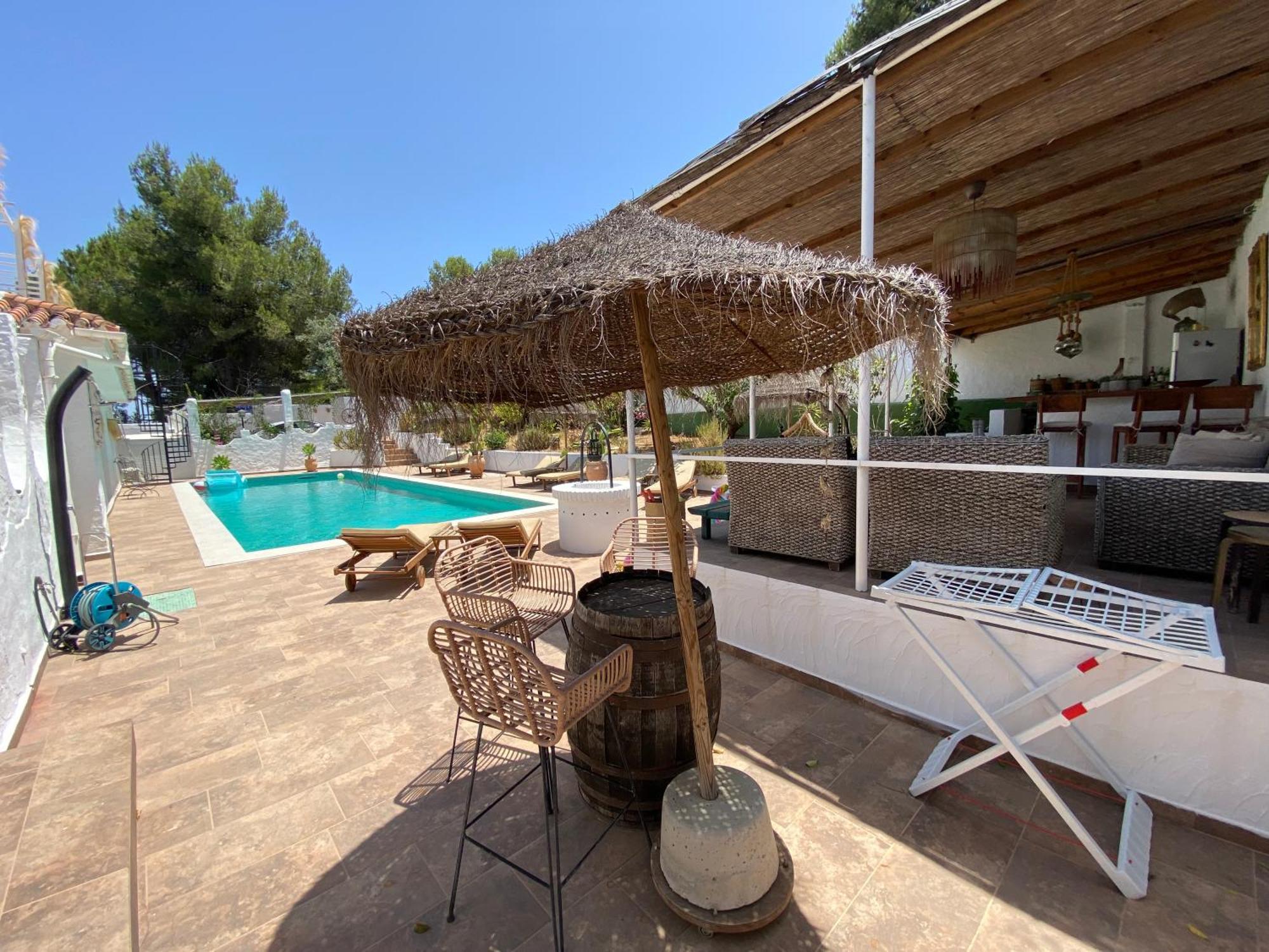 Dos Hermanos Villa