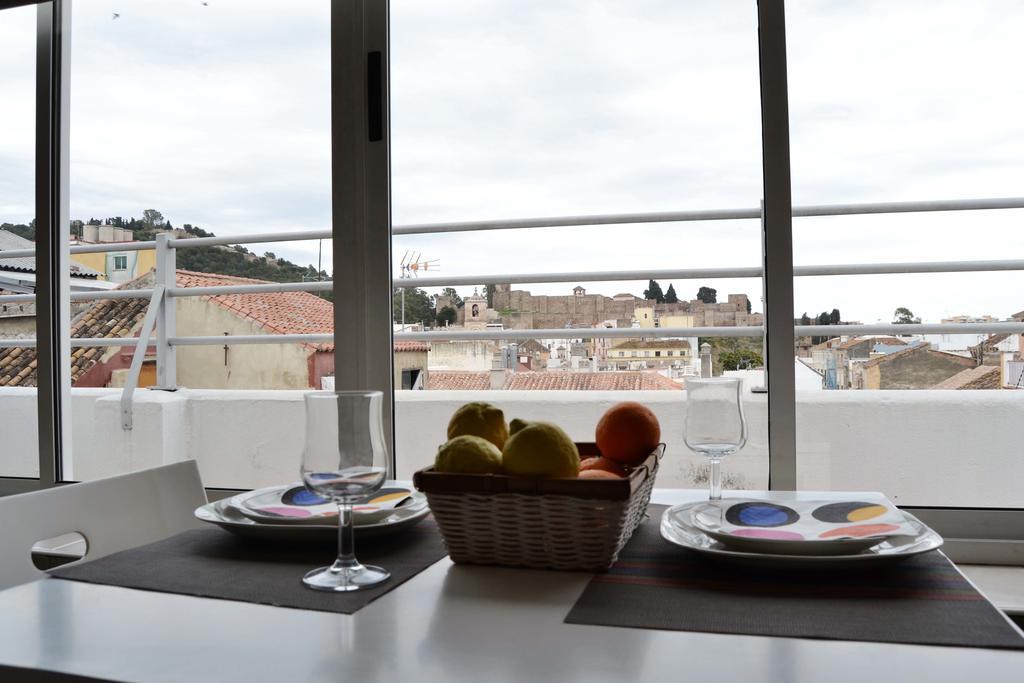 Atico Con Terraza Y Vistas *