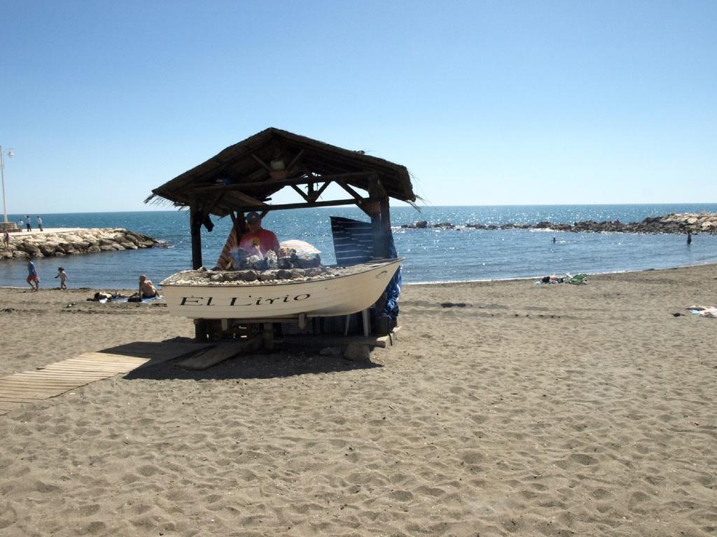 Malagaonbeach 1 - Two Bedrooms - Up To 3 People - 10 Meters * Málaga