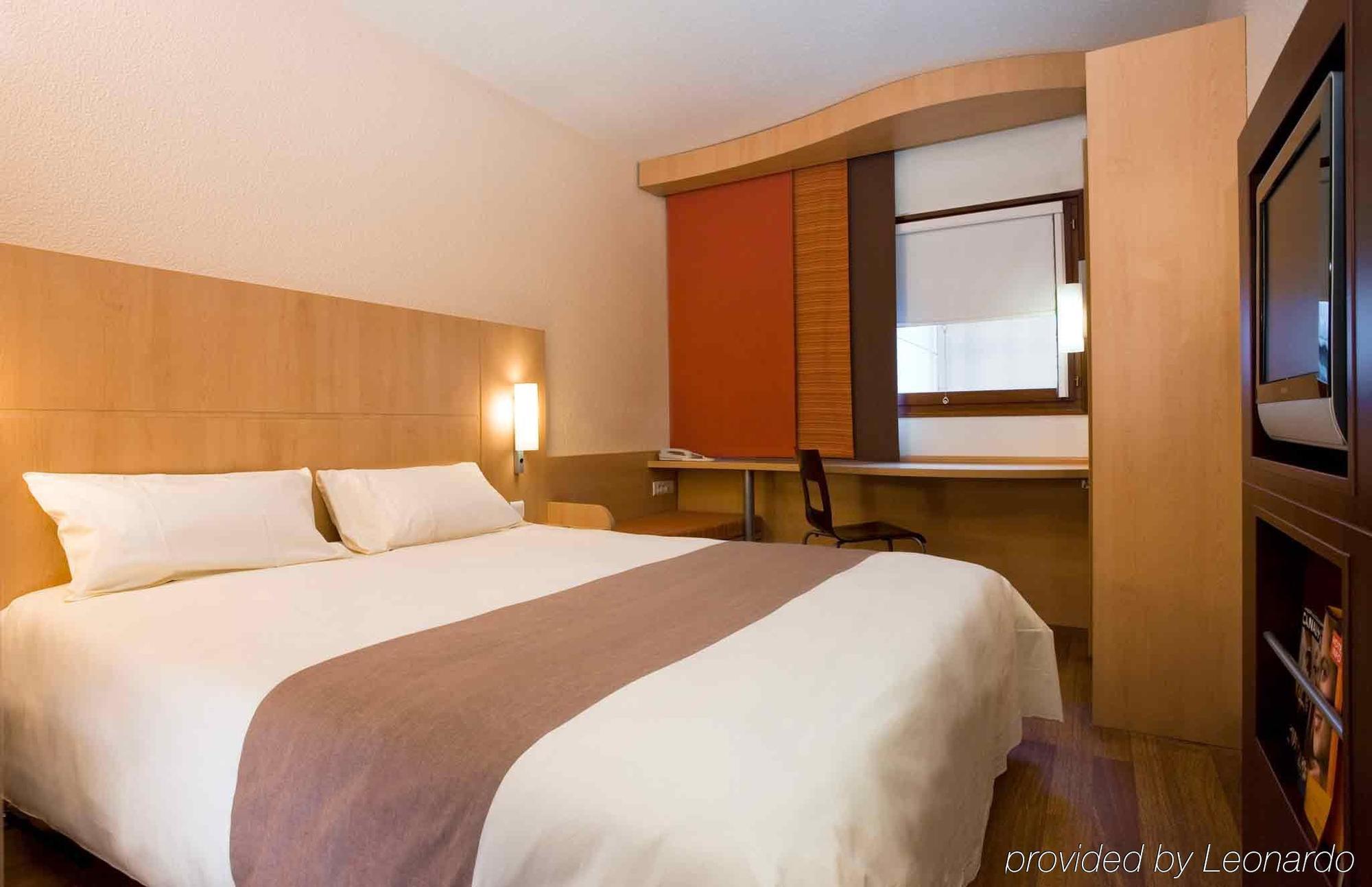 Ibis Budget Aeropuerto Avenida De Velazquez 2*