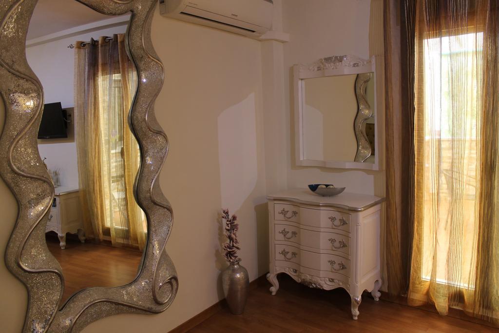 Las Flores Apartment