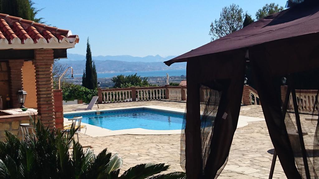 Villa Buenavista - Sea View, Private Heated Pool, Spa, 5 Bedrooms Malaga