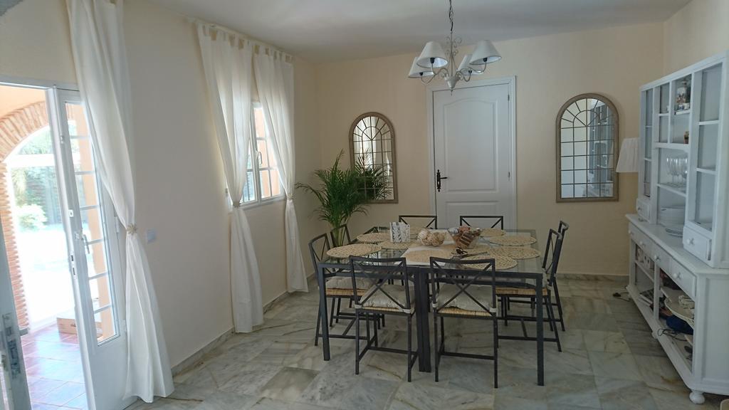 Villa Buenavista - Sea View, Private Heated Pool, Spa, 5 Bedrooms *