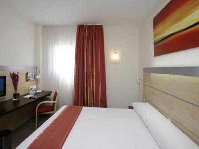 Express Airport By Ihg Hotel 3*