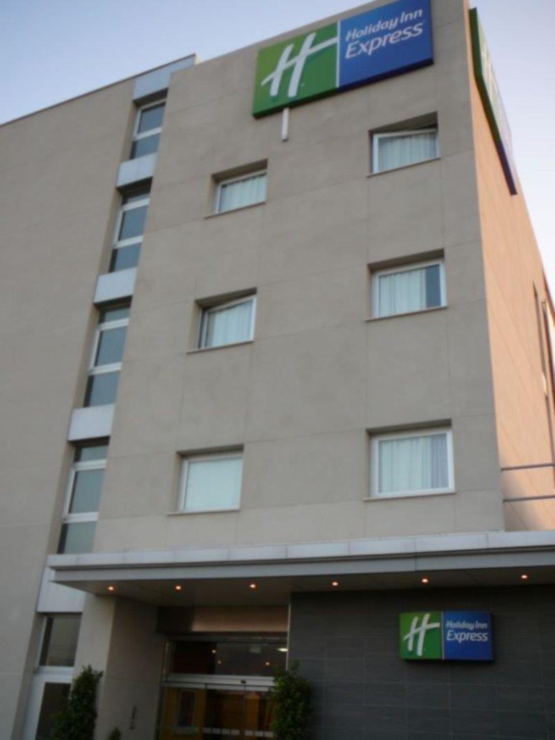 Express Airport By Ihg Hotel 3*