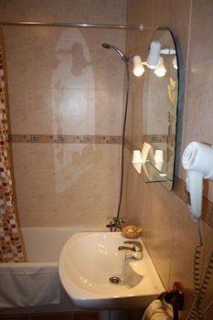 Casa Vazquez Hotel 2*
