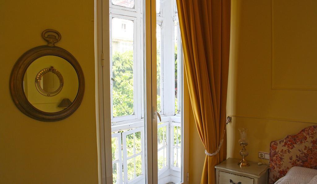 La Casa Azul + Bed & Breakfast