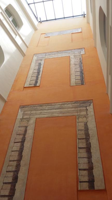 Urbanliving Picasso