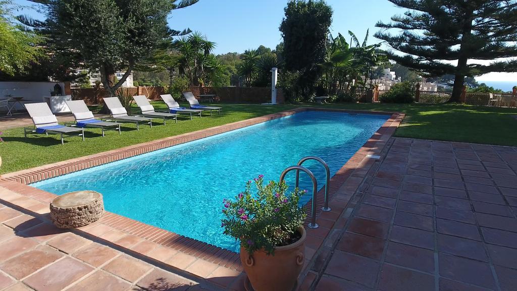 Clavero Villa *