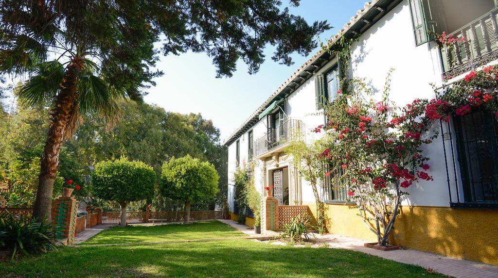 Clavero Villa *