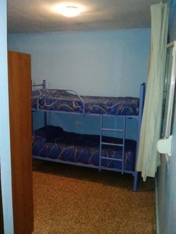 Residencia Backpackers Hostel *