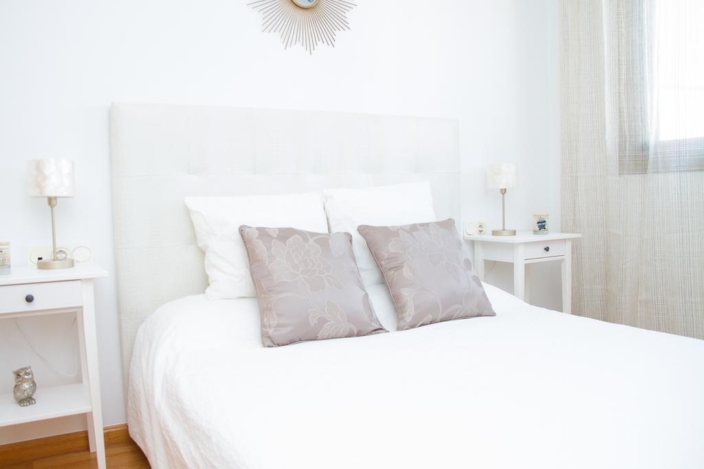 Wonderstays La Estacion Apartment