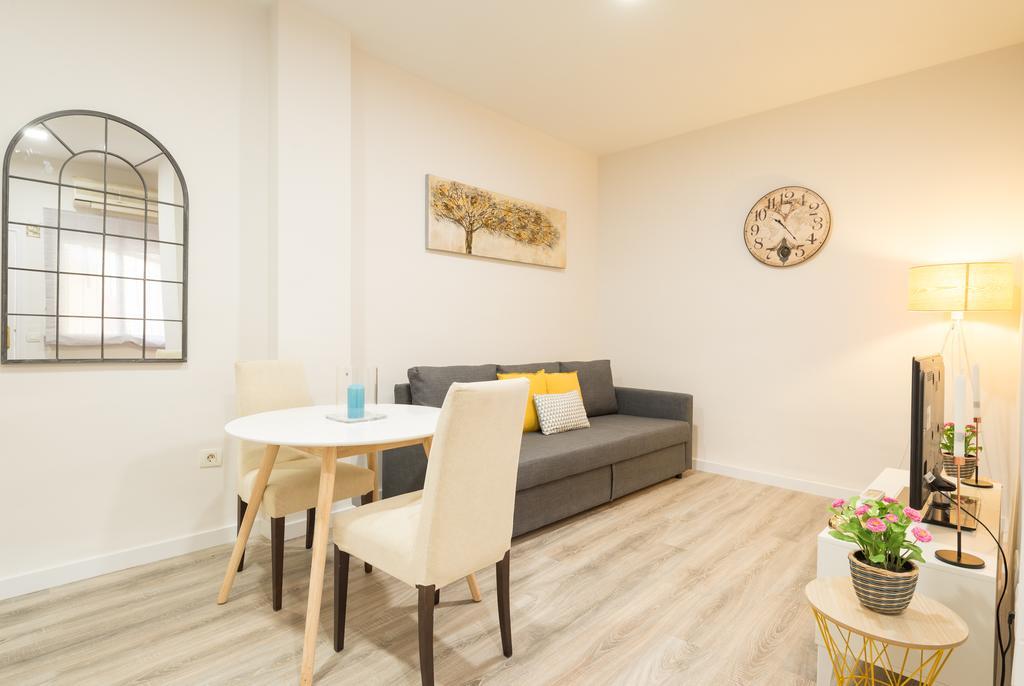 Dos Aceras 1 Bedroom Apartment *