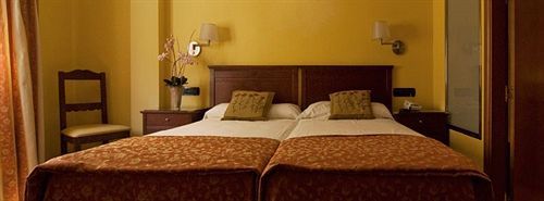 Carlos V Hotel