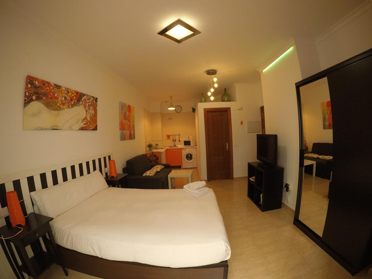 Gold Apartment *